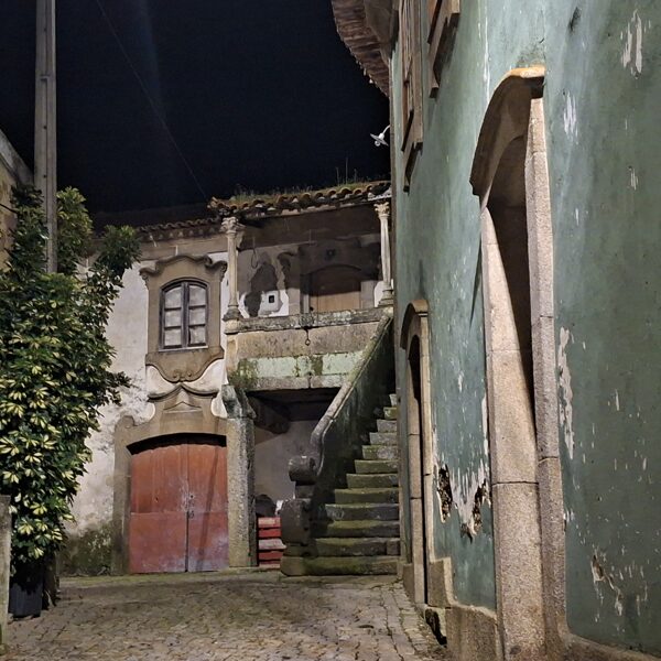 We don’t live in this house; I only put it here as an interesting detail