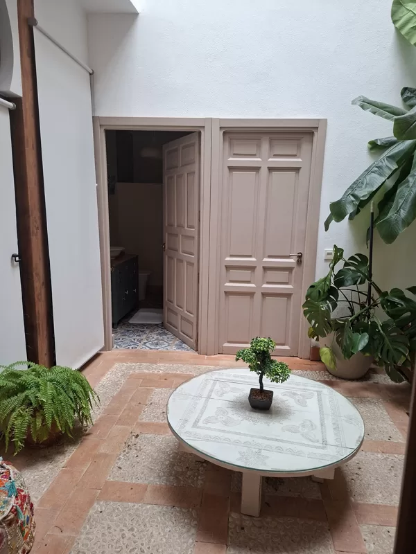 The small covered little courtyard
